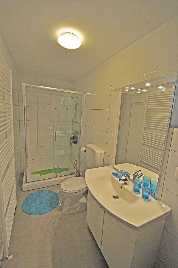 Apartment Dva Oriha Funtana Exterior photo